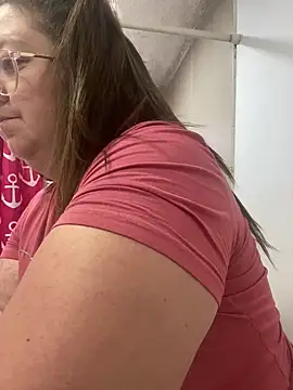 Snapshot of Chloee_ep chatting on 21, 12, 2024 Chloee ep online show from 21, 12, 2024