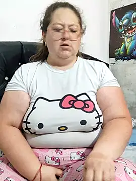 Snapshot of Chloee_ep chatting on 24, 12, 2024 Chloee ep online show from 24, 12, 2024