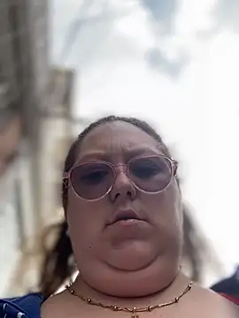 Snapshot of Chloee_ep chatting on 27, 12, 2024 Chloee ep online show from 27, 12, 2024