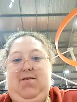 Snapshot of Chloee_ep chatting on 8, 1, 2025 Chloee ep online show from 8, 1, 2025