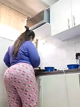 Snapshot of Chloee_ep chatting on 8, 2, 2025 Chloee ep online show from 8, 2, 2025