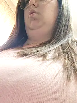 Snapshot of Chloee_ep chatting on 20, 3, 2025 Chloee ep online show from 20, 3, 2025