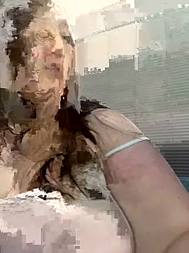 Snapshot of Chloee_ep chatting on 7, 10, 2025 Chloee ep online show from 7, 10, 2025