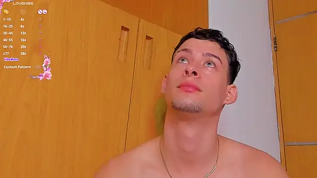 Snapshot of JadeSmiith_ chatting on 13, 12, 2024 JadeSmiith online show from 13, 12, 2024