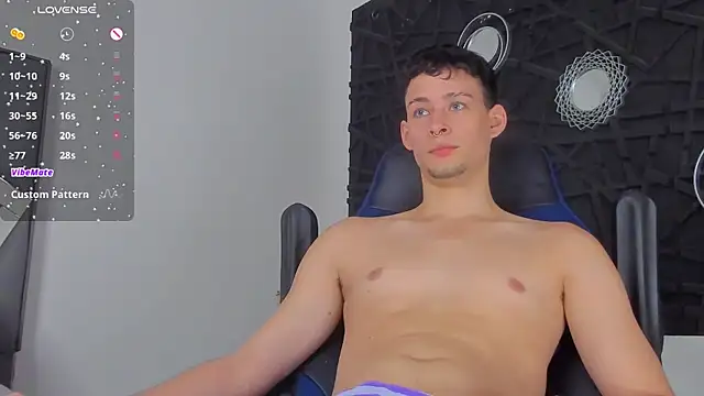 Snapshot of JadeSmiith_ chatting on 7, 1, 2025 JadeSmiith online show from 7, 1, 2025