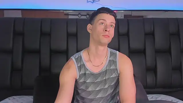 Snapshot of JadeSmiith_ chatting on 13, 2, 2025 JadeSmiith online show from 13, 2, 2025