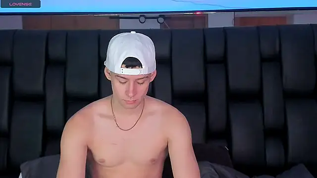 Snapshot of JadeSmiith_ chatting on 14, 2, 2025 JadeSmiith online show from 14, 2, 2025