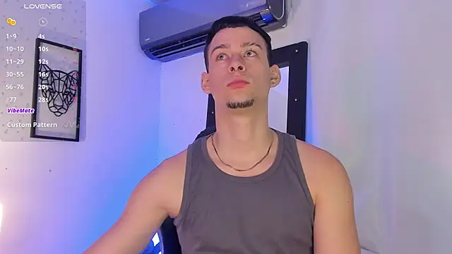 Snapshot of JadeSmiith_ chatting on 4, 3, 2025 JadeSmiith online show from 4, 3, 2025