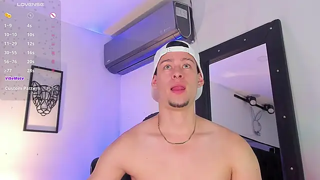 Snapshot of JadeSmiith_ chatting on 9, 3, 2025 JadeSmiith online show from 9, 3, 2025