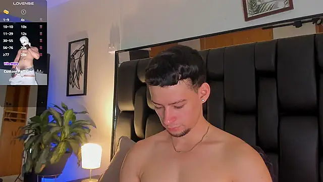 Snapshot of JadeSmiith_ chatting on 22, 9, 2025 JadeSmiith online show from 22, 9, 2025