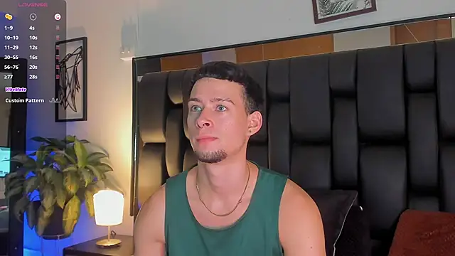 Snapshot of JadeSmiith_ chatting on 24, 9, 2025 JadeSmiith online show from 24, 9, 2025