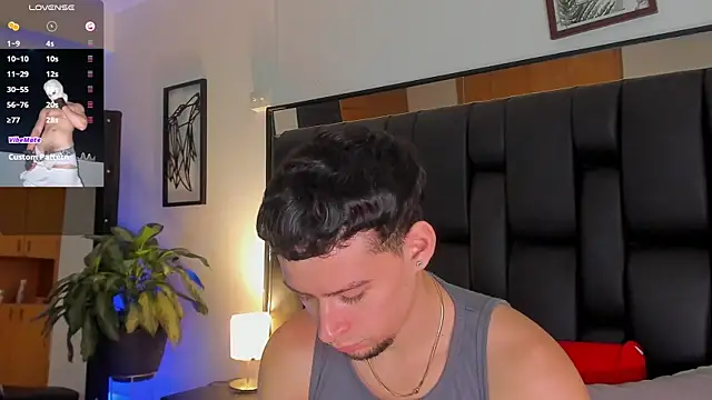 Snapshot of JadeSmiith_ chatting on 2, 10, 2025 JadeSmiith online show from 2, 10, 2025