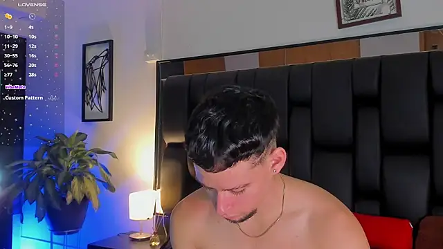 Snapshot of JadeSmiith_ chatting on 7, 10, 2025 JadeSmiith online show from 7, 10, 2025