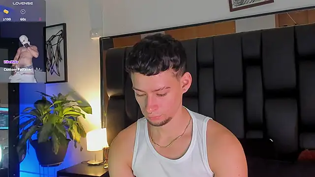 Snapshot of JadeSmiith_ chatting on 11, 10, 2025 JadeSmiith online show from 11, 10, 2025