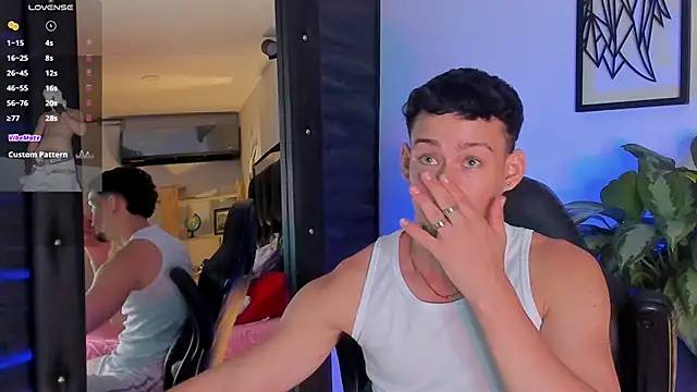 Snapshot of JadeSmiith_ chatting on 6, 11, 2025 JadeSmiith online show from 6, 11, 2025