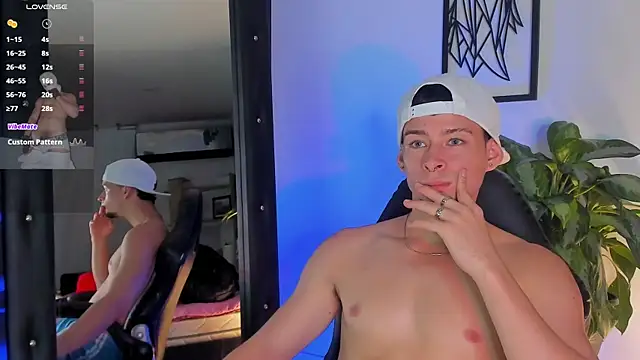 Snapshot of JadeSmiith_ chatting on 12, 11, 2025 JadeSmiith online show from 12, 11, 2025