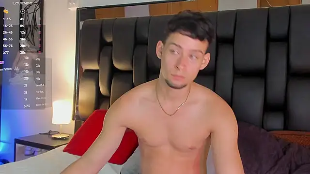 Snapshot of JadeSmiith_ chatting on 13, 12, 2025 JadeSmiith online show from 13, 12, 2025