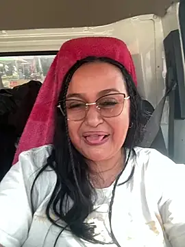 Snapshot of Gia_Nahomi chatting on 12, 12, 2024 Gia Nahomi online show from 12, 12, 2024