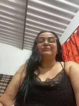 Snapshot of Gia_Nahomi chatting on 6, 1, 2025 Gia Nahomi online show from 6, 1, 2025