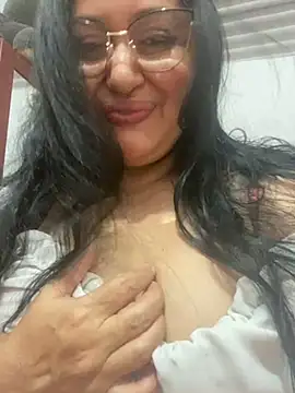 Snapshot of Gia_Nahomi chatting on 7, 1, 2025 Gia Nahomi online show from 7, 1, 2025