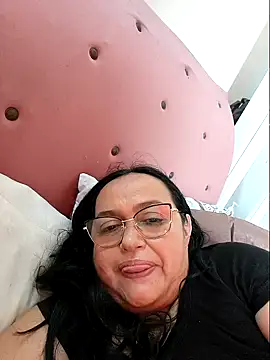 Snapshot of Gia_Nahomi chatting on 4, 2, 2025 Gia Nahomi online show from 4, 2, 2025