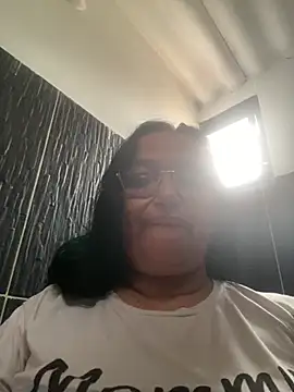 Snapshot of Gia_Nahomi chatting on 16, 3, 2025 Gia Nahomi online show from 16, 3, 2025