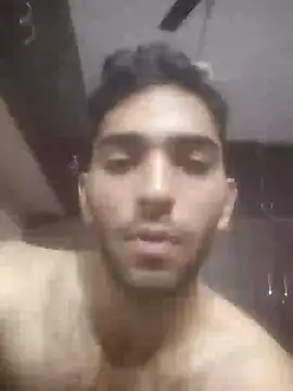 Snapshot of loganwollf chatting on 5, 1, 2025 loganwollf online show from 5, 1, 2025