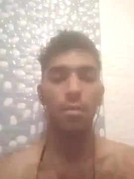 Snapshot of loganwollf chatting on 22, 1, 2025 loganwollf online show from 22, 1, 2025