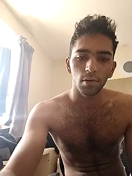 Snapshot of loganwollf chatting on 8, 10, 2025 loganwollf online show from 8, 10, 2025