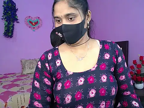 Hot Maleka online show from 6, 3, 2026
