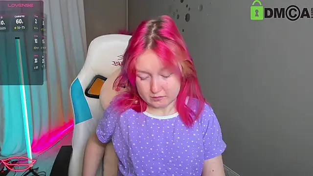 Snapshot of Sara_Robinson chatting on 22, 1, 2025 Sara Robinson online show from 22, 1, 2025