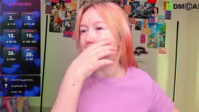 Snapshot of Sara_Robinson chatting on 7, 3, 2025 Sara Robinson online show from 7, 3, 2025