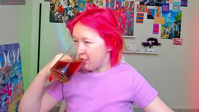 Snapshot of Sara_Robinson chatting on 18, 3, 2025 Sara Robinson online show from 18, 3, 2025