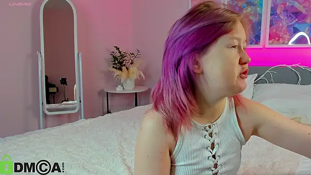 Snapshot of Sara_Robinson chatting on 22, 9, 2025 Sara Robinson online show from 22, 9, 2025