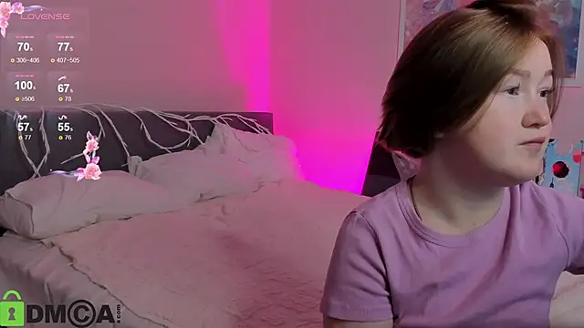 Snapshot of Sara_Robinson chatting on 19, 10, 2025 Sara Robinson online show from 19, 10, 2025