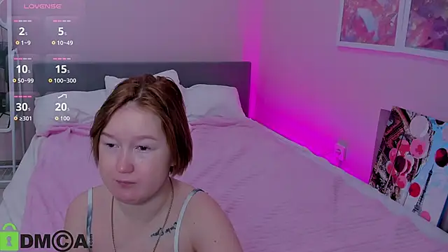 Snapshot of Sara_Robinson chatting on 14, 11, 2025 Sara Robinson online show from 14, 11, 2025