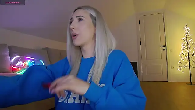 Snapshot of KhloeK chatting on 17, 1, 2026 KhloeK online show from 17, 1, 2026