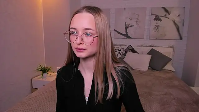 Snapshot of Tiffanyhunt chatting on 3, 2, 2025 Tiffanyhunt online show from 3, 2, 2025
