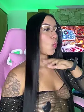 Snapshot of Tamara_Roberts1 chatting on 13, 12, 2024 Tamara Roberts1 online show from 13, 12, 2024