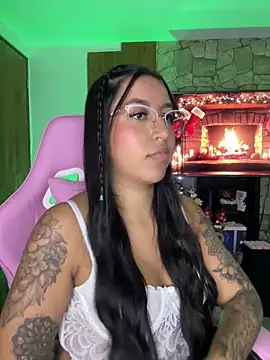 Snapshot of Tamara_Roberts1 chatting on 28, 12, 2024 Tamara Roberts1 online show from 28, 12, 2024