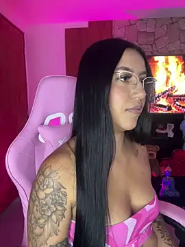 Snapshot of Tamara_Roberts1 chatting on 14, 1, 2025 Tamara Roberts1 online show from 14, 1, 2025