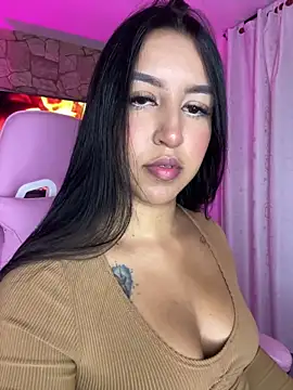 Snapshot of Tamara_Roberts1 chatting on 18, 1, 2025 Tamara Roberts1 online show from 18, 1, 2025