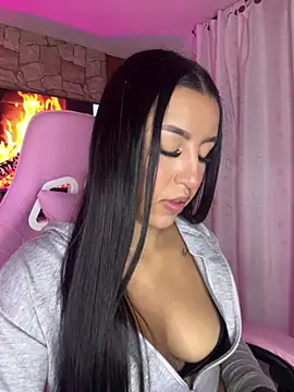 Snapshot of Tamara_Roberts1 chatting on 24, 1, 2025 Tamara Roberts1 online show from 24, 1, 2025