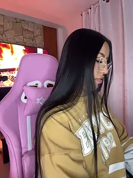 Snapshot of Tamara_Roberts1 chatting on 29, 1, 2025 Tamara Roberts1 online show from 29, 1, 2025