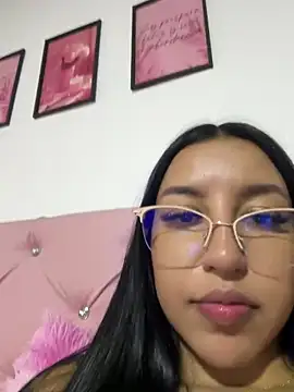 Snapshot of Tamara_Roberts1 chatting on 8, 3, 2025 Tamara Roberts1 online show from 8, 3, 2025