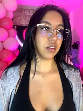 Snapshot of Tamara_Roberts1 chatting on 2, 10, 2025 Tamara Roberts1 online show from 2, 10, 2025