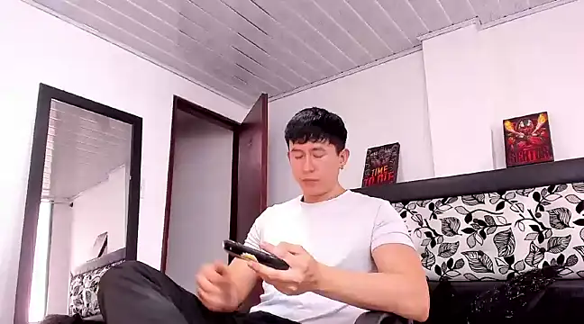 Snapshot of setsuna10 chatting on 18, 12, 2024 setsuna10 online show from 18, 12, 2024