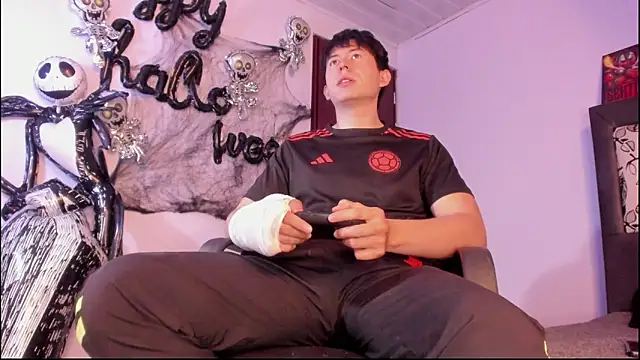 Snapshot of setsuna10 chatting on 18, 10, 2025 setsuna10 online show from 18, 10, 2025