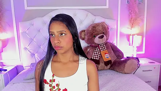 Snapshot of evelyn_evony chatting on 11, 12, 2024 evelyn evony online show from 11, 12, 2024