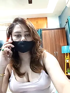 Cute-mona online show from 7, 4, 2026